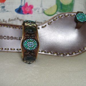 BCBGIRLS BROWN LEATHER TOE RING WITH TURQUOISE EMBELISHMENTS SIZE 6.5 M